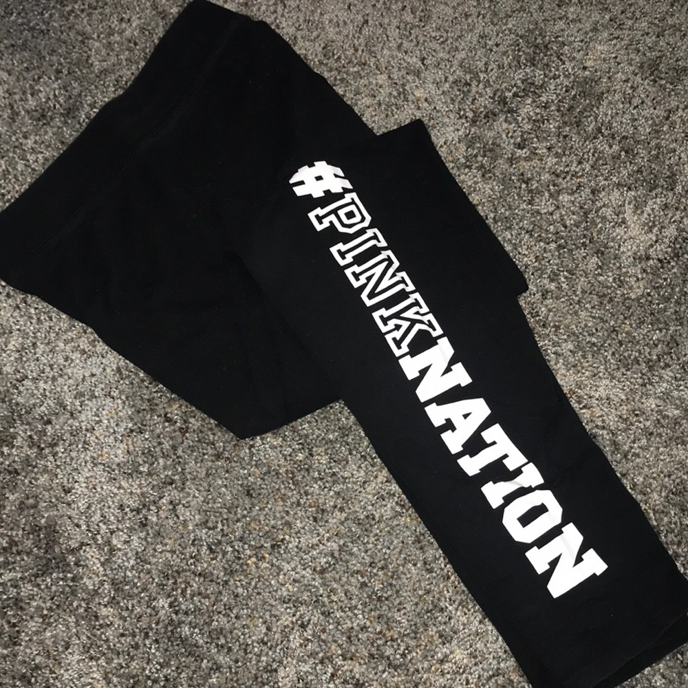 Black leggings